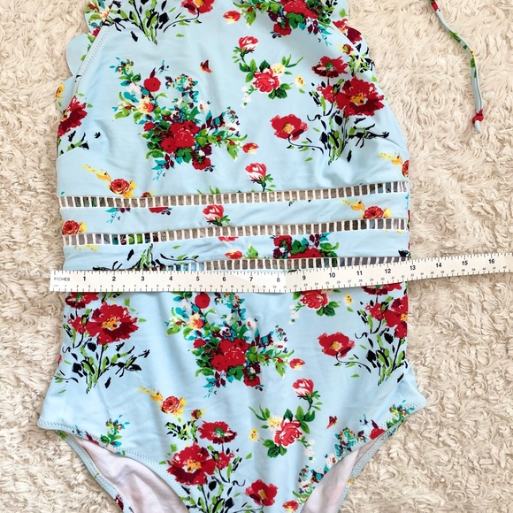 Cupshe Halter Scalloped blue and red floral one piece swimsuit w/ see thru mid - Picture 4 of 6